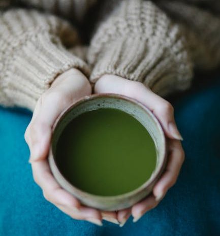 オンラインデートで成功するためのテキストメッセージの頻度とプロフィールの魅力