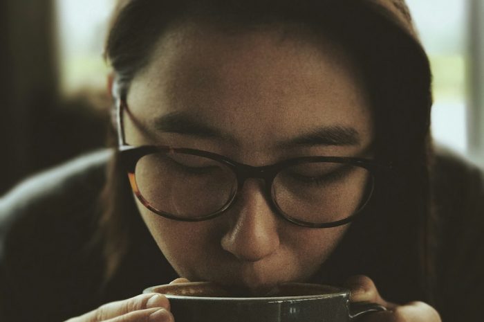 デーティングコーチが教える匿名性を維持するための5つのコツ