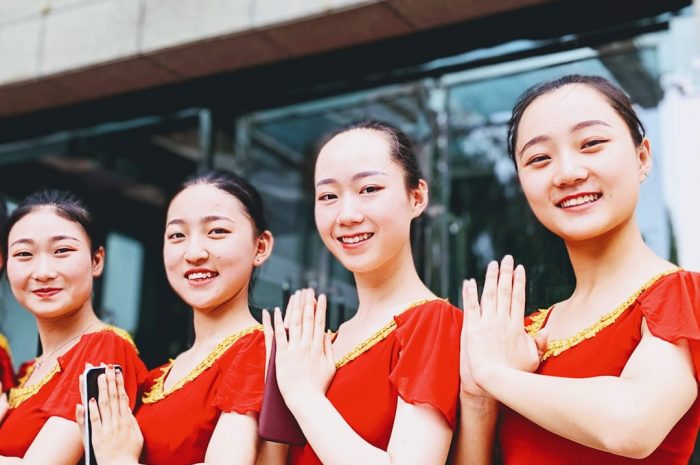 本当のつながりを求めて最高のアナニマスチャットアプリ特集